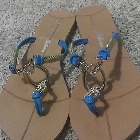 Shoes - Picture 4 of 4